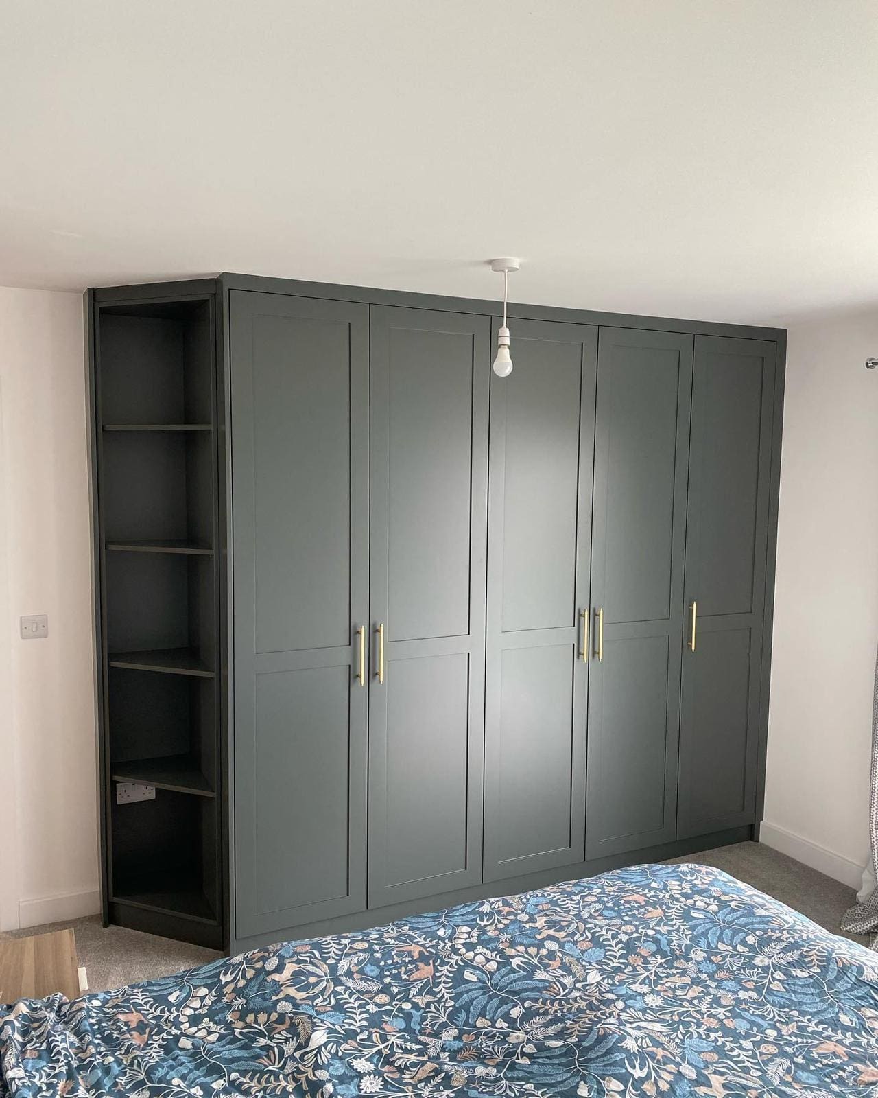 made-to-measure Shaker style wardrobe installation 1