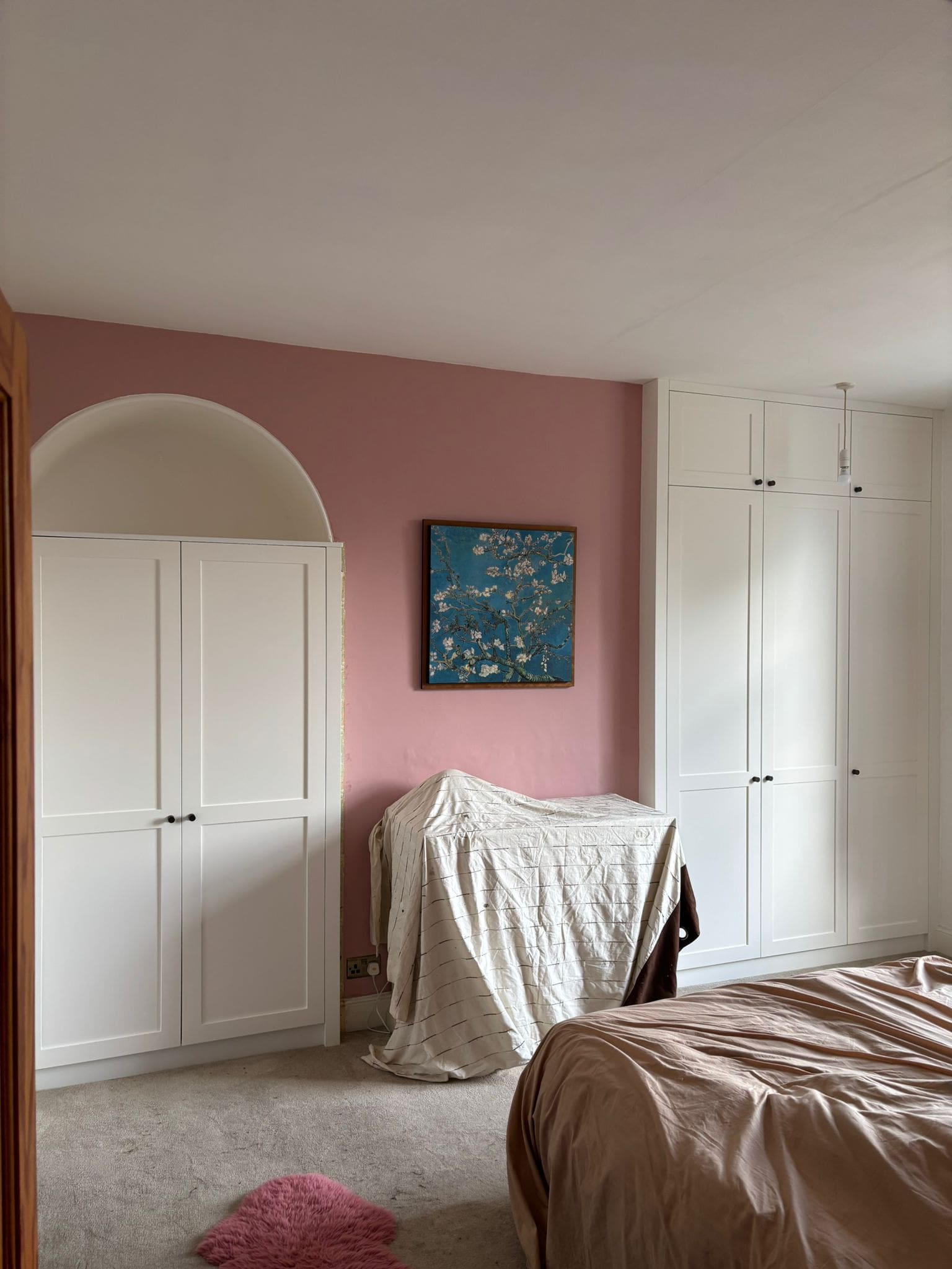 Fitted Wardrobe finished in F&B Winborne White1